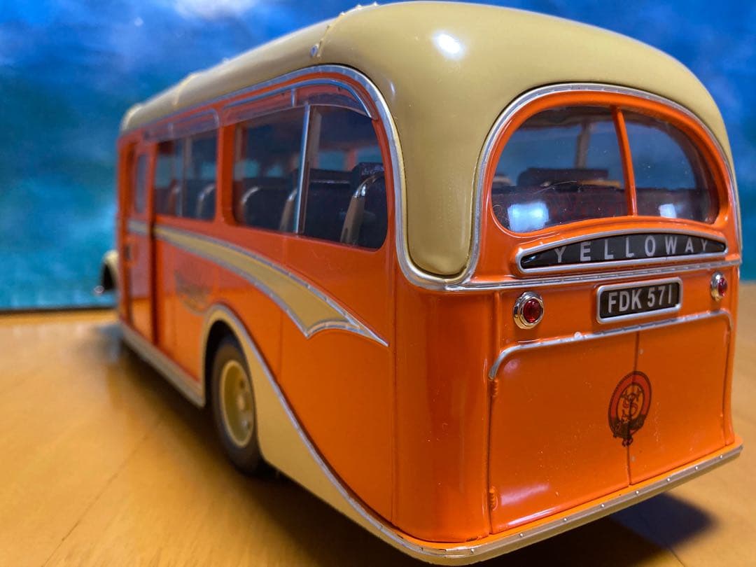 サンスター　ベッドフォード　ミニカー