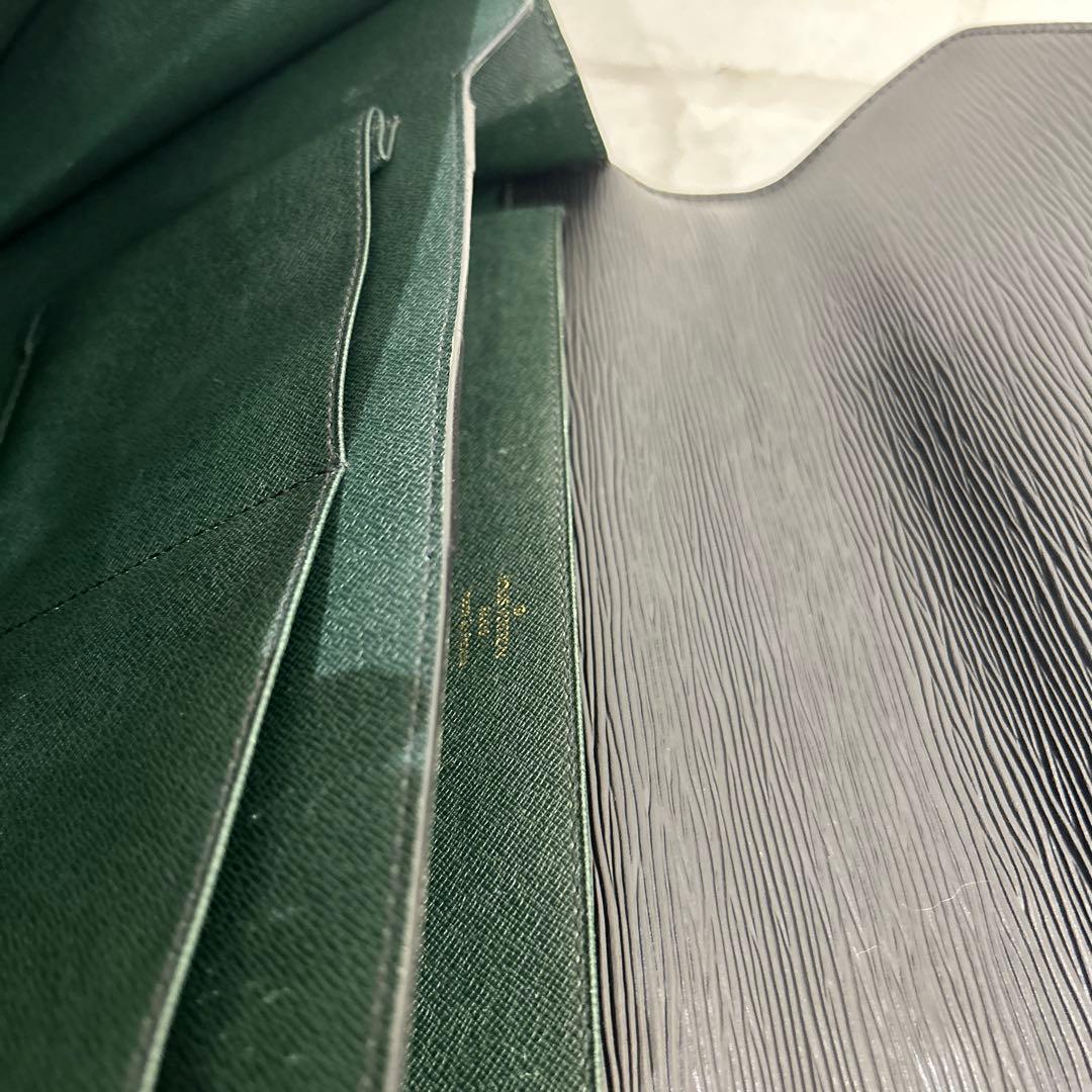 ブリーフケース　ルイヴィトン　エピ　コンセイエ　ブラック