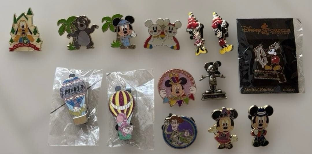 東京ディズニーシー ピンバッジ まとめ売り ピンバッジ 他 85点