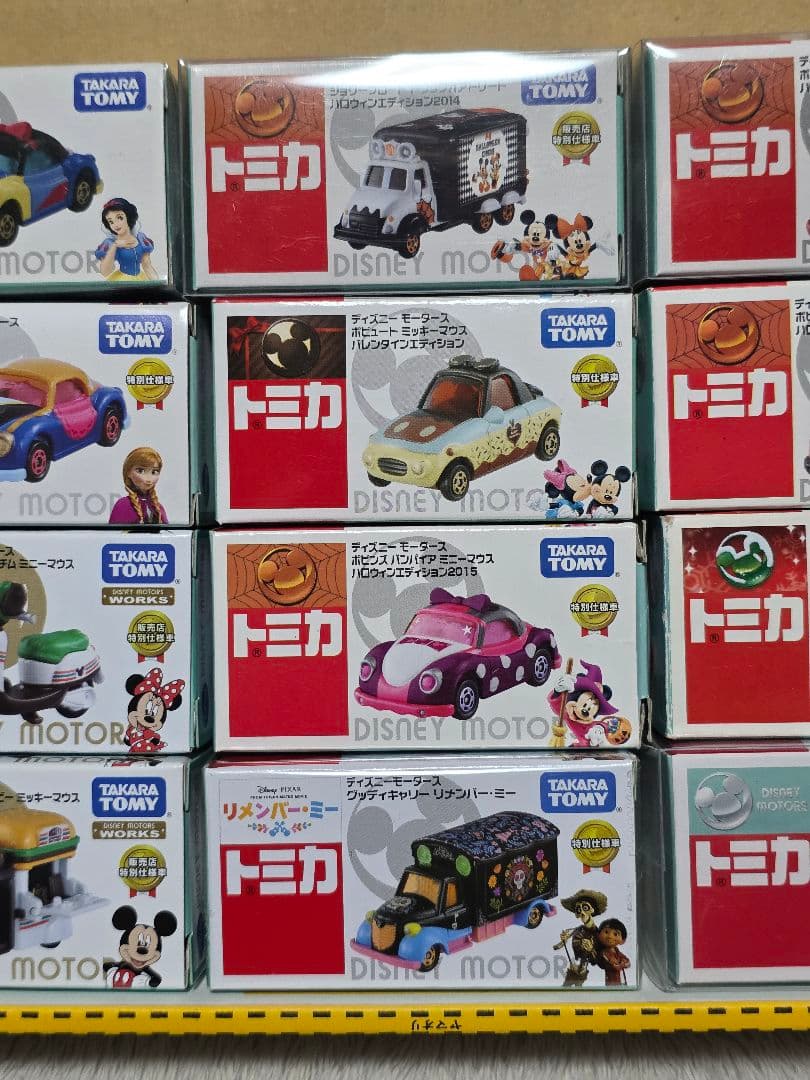 トミカ ディズニーモータース 12台セット