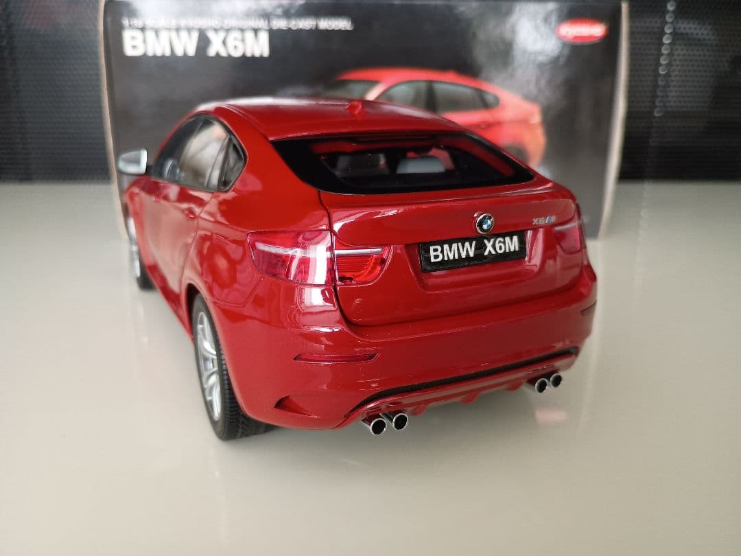 京商 kyosho BMW X6M E71M 2009 1/18