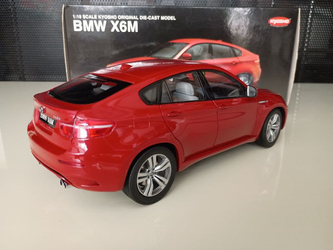 京商 kyosho BMW X6M E71M 2009 1/18
