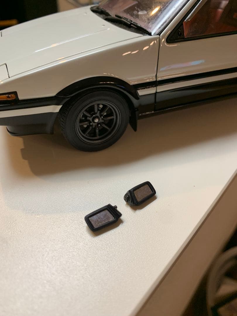 トレノ 1/18スケールミニカー