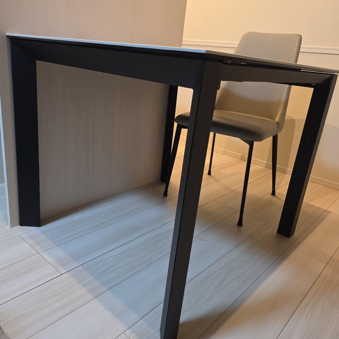 セラミックテーブル