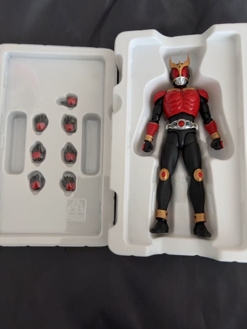 真骨彫製法　仮面ライダークウガ　マイティフォーム(ストア限定)