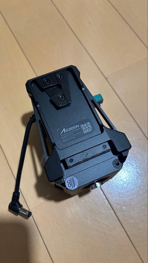 ビデオカメラ Accsoon V Lock Adapter