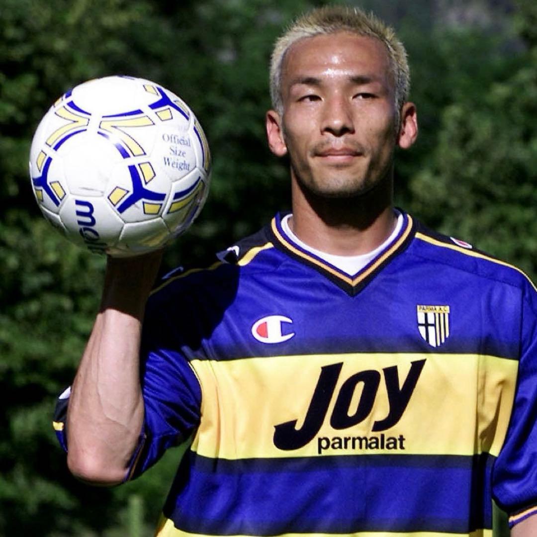 パルマ01/02 中田英寿 直筆サイン ユニフォーム - メルカリ