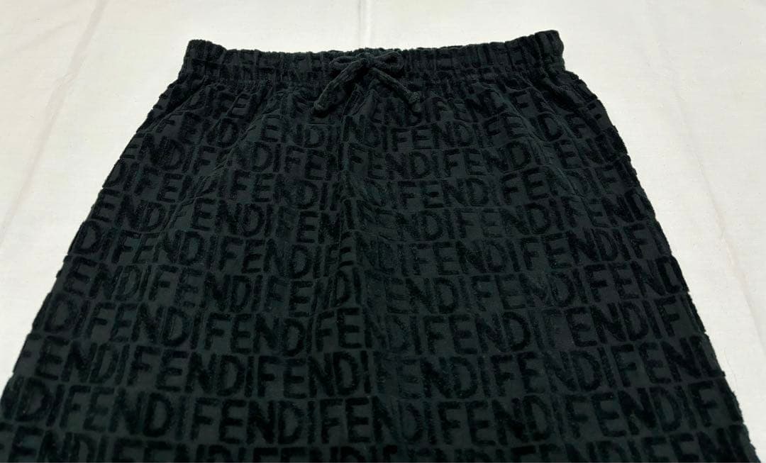 ⚫︎美品⚫︎FENDI フェンディ ロゴ柄　スカート ベロア ストレッチ