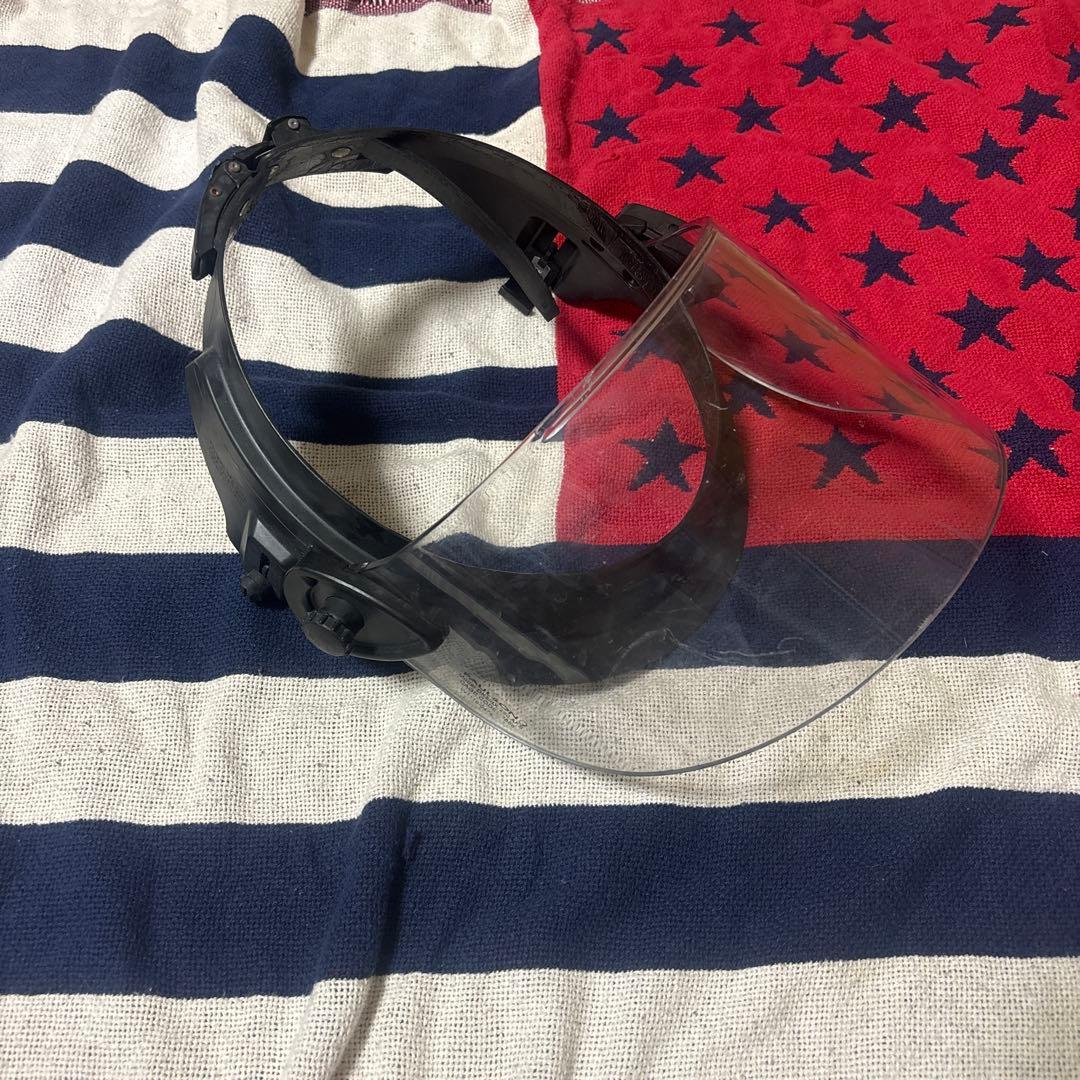 実物PAULSONフェイスシールド米警察装備CAGE CODE12858 B23 実物PAULSONフェイスシールド米警察装備CAGE CODE12858 B23-訳有大特価