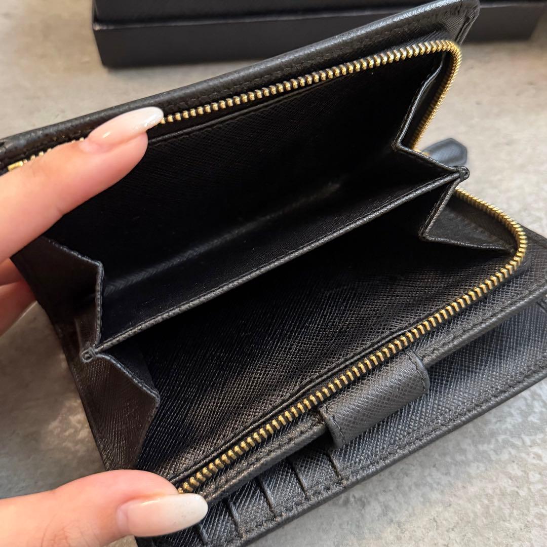 PRADA プラダ 二つ折り財布 サフィアーノ
