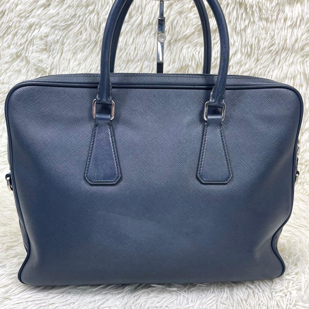 PRADA プラダ　ビジネスバッグ　三角ロゴプレート　サフィアーノレザー