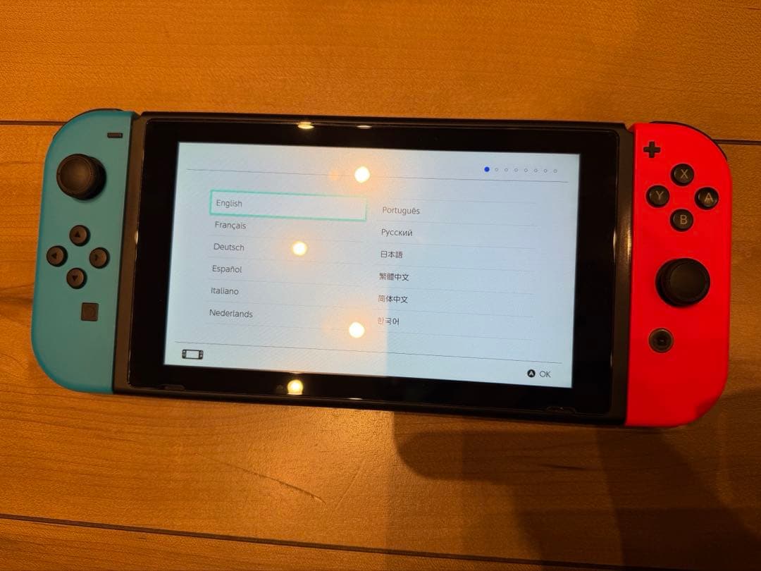 美品　 Nintendo Switch ネオンブルー・ネオンレッド スイッチ