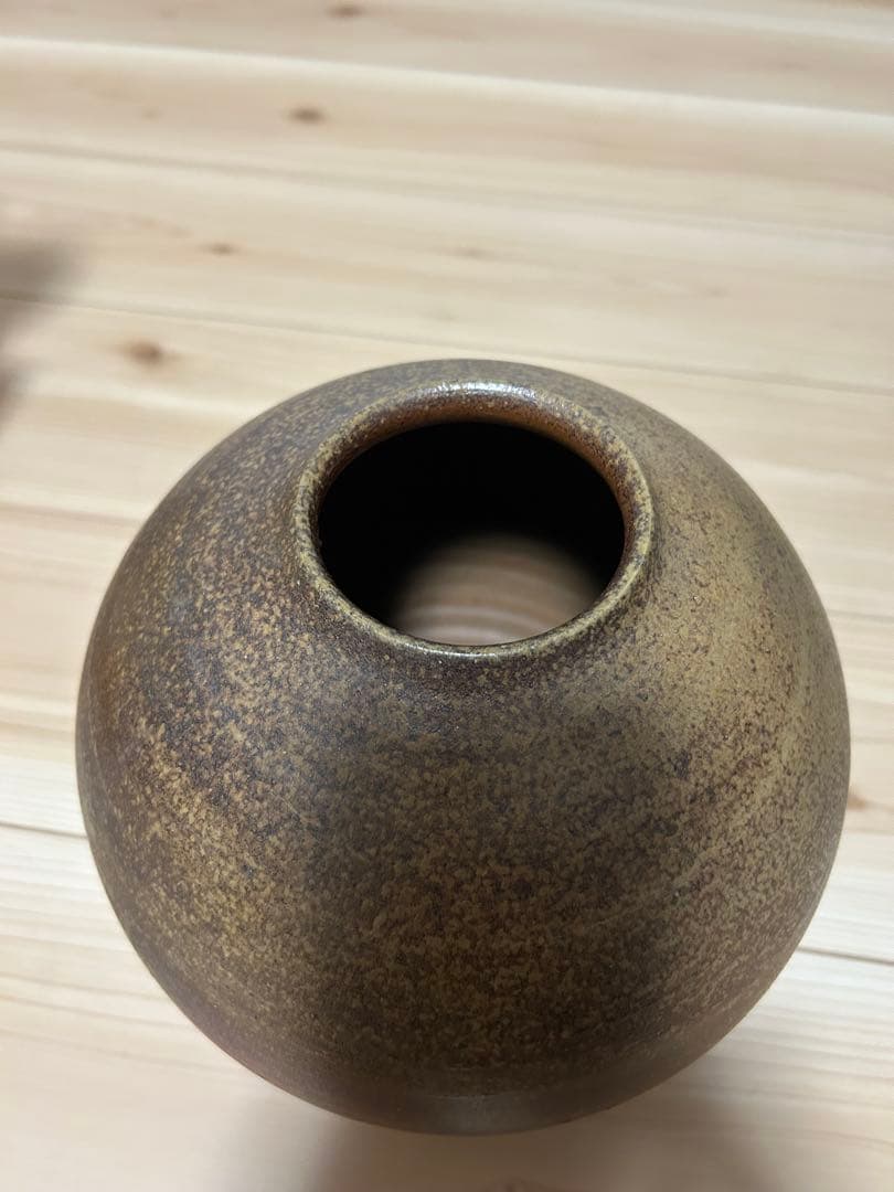 岡山県重要無形文化財【伊勢崎満】造　備前壺　共箱