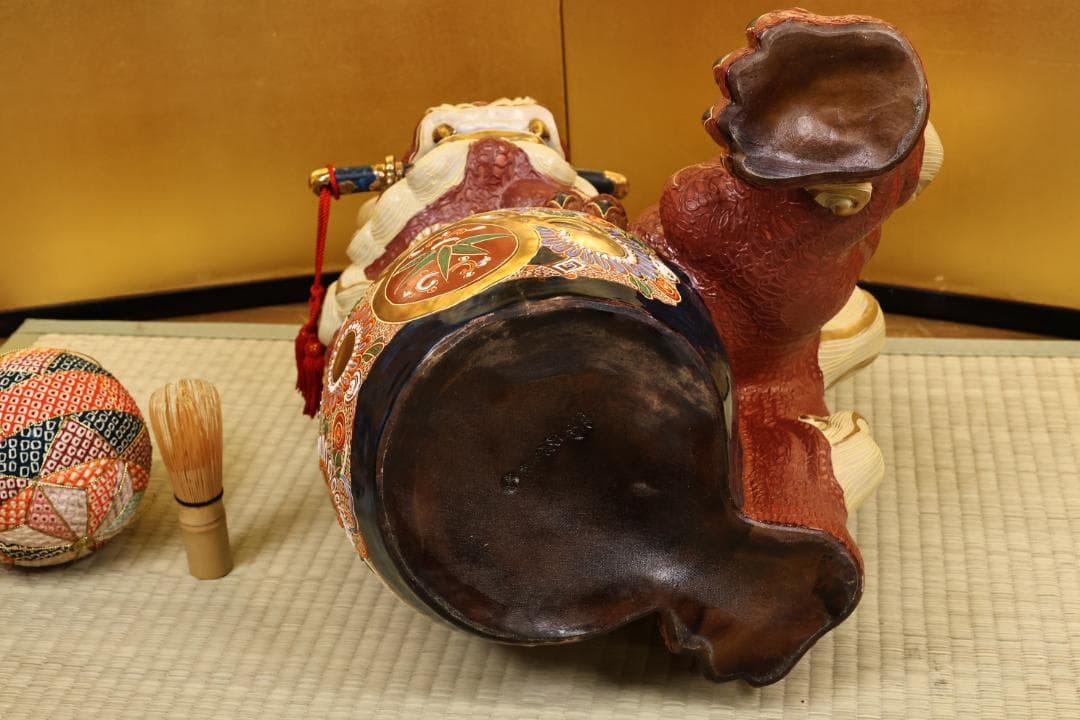 九谷焼 八幡釜 須栄義 剣獅子 置物 床飾 魔除 縁起物 高さ40㎝ BK044