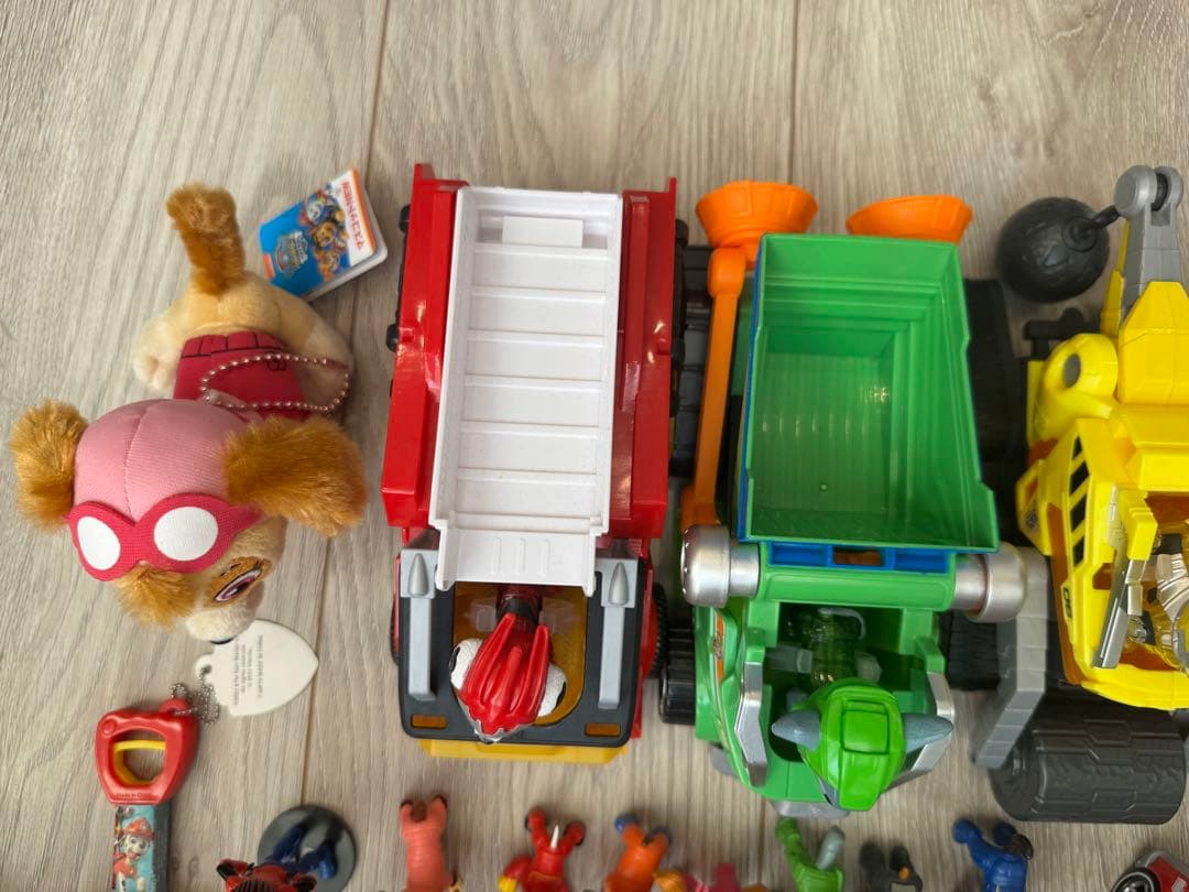 パウパトロールベーシックビーグルセット　フィギュア付き