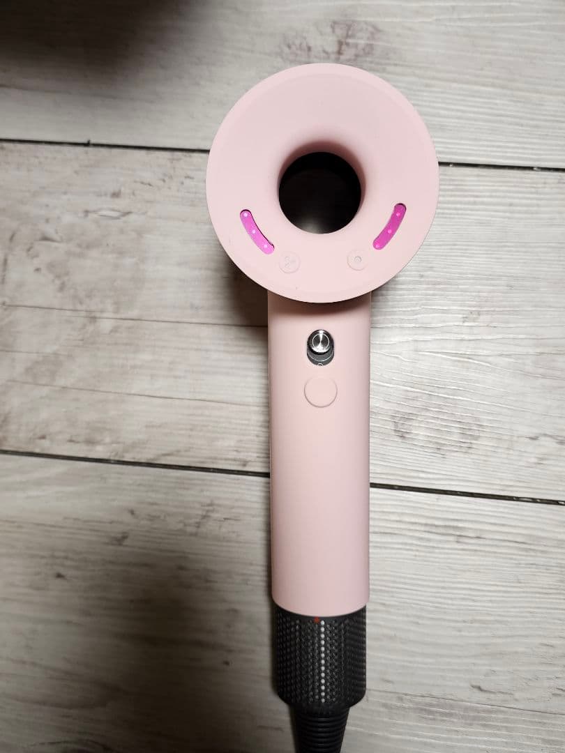 週末限定　新品シリコンカバー付　ダイソン　メンテナンス済み　Dyson hd08