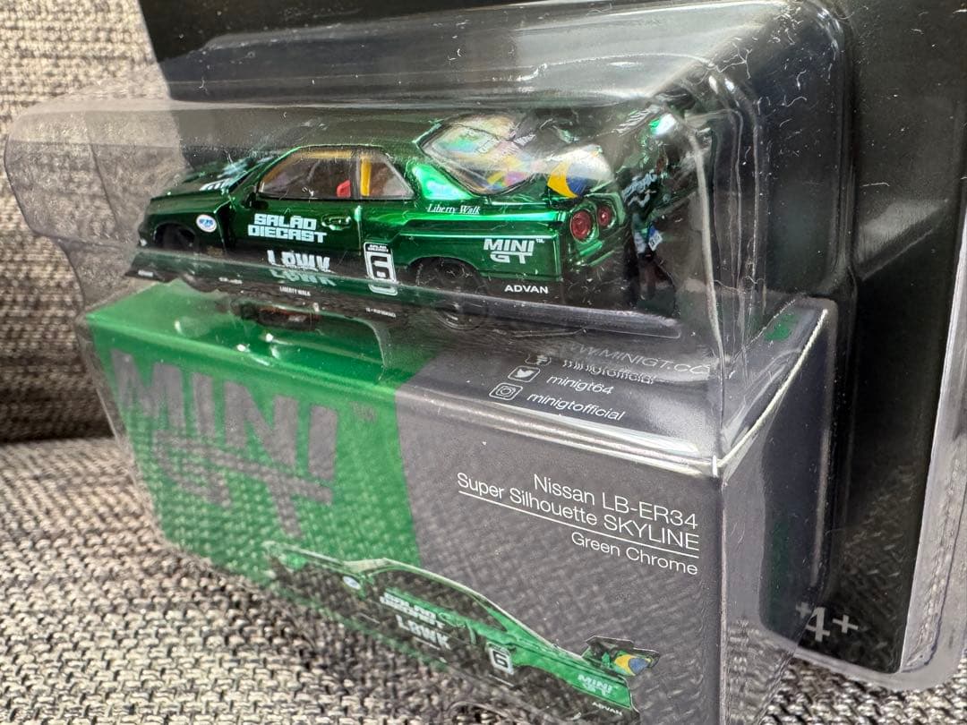 MINIGT 1/64 1016 LBWK ER34ブラジル限定