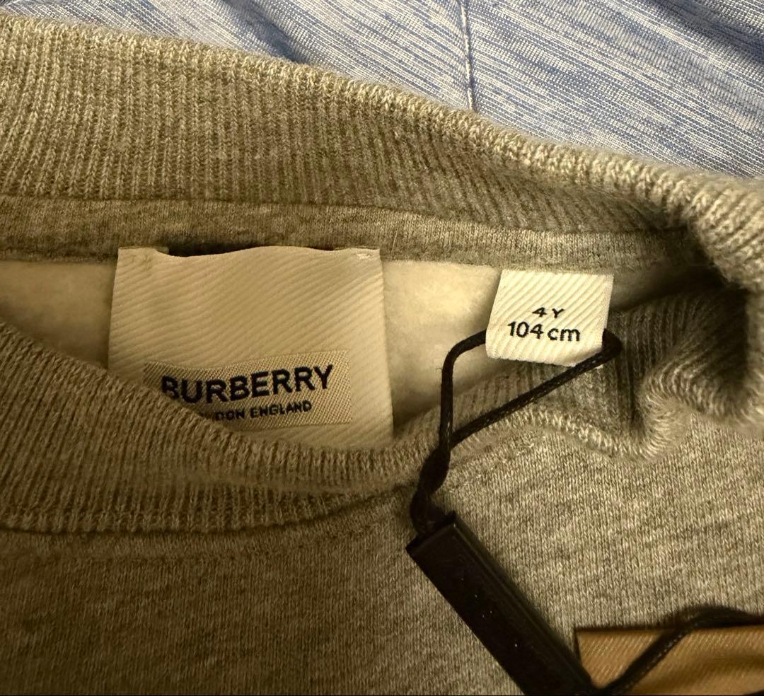 【専用】Burberry トレーナー スウェット 4y 新品未使用タグ付　セット