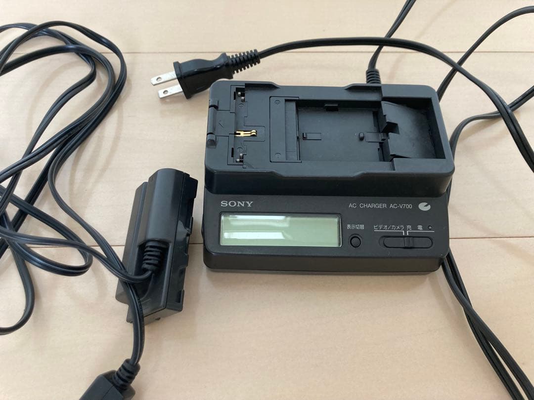 ビデオカメラ SONY Handycam DCR-TRV9