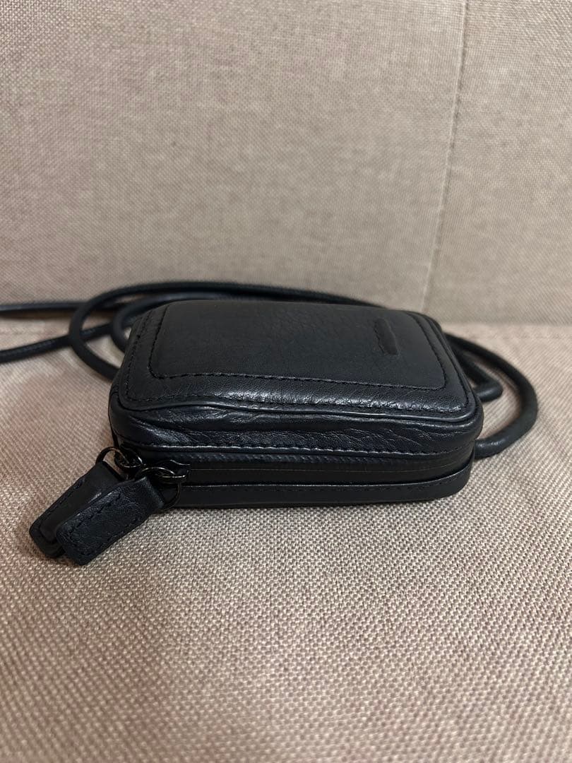 objcts.io ストラップ一体型マイクロバッグ ブラック