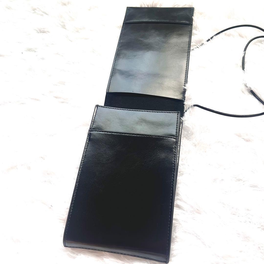 エトレトウキョウ ショルダーバッグ ブラック レザー レザーコードミニショルダー