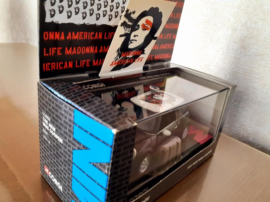 マドンナ　 American Life 　Corgi製　Mini Cooper