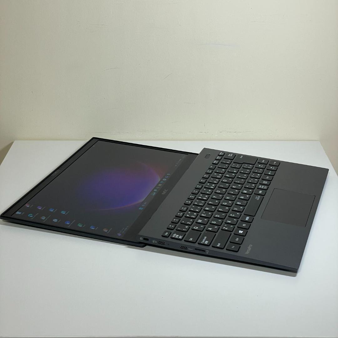 ☆美品/薄型軽量/NEC☆第10世代core i5 快速SSD256GB メモリ8GB ノート