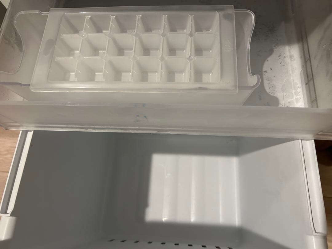 ※出品9/24頃まで 2023年製 179L冷蔵庫 YRZ-F17L