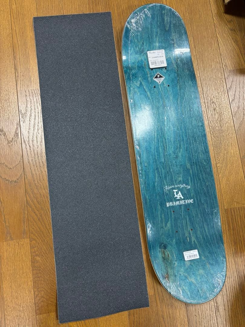 スケートボード　デッキ　primitive 8.25＋デッキテープ