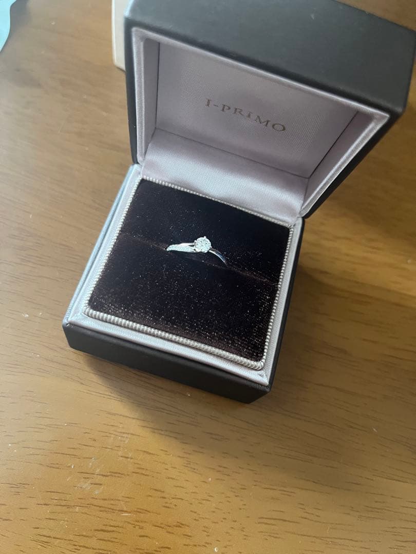 たま　I-PRIMO アイプリモ　婚約指輪 箱付き　9.5号