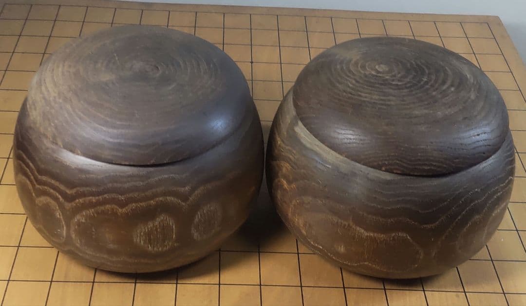 囲碁碁盤 碁石セット 厚さ5寸3分(約16㎝) 天然無垢の木材