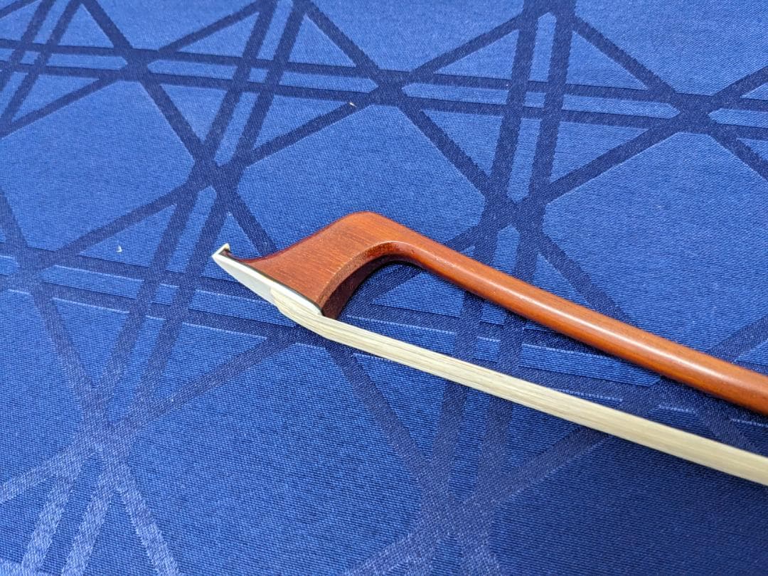 コントラバス弓　新品　銀線のところがおしゃれ