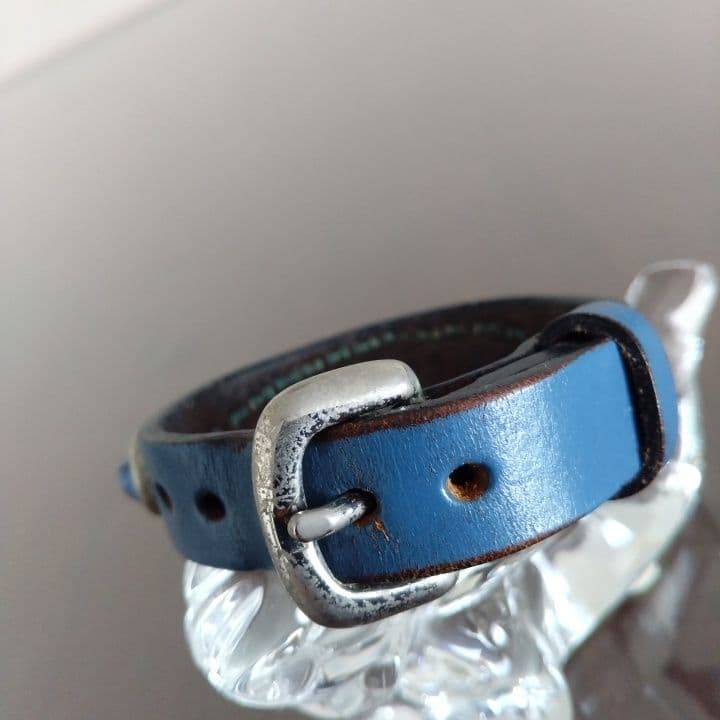 ウルフズヘッド⭐︎15㎜スタッズレザーブレスレット⭐︎ブルー
