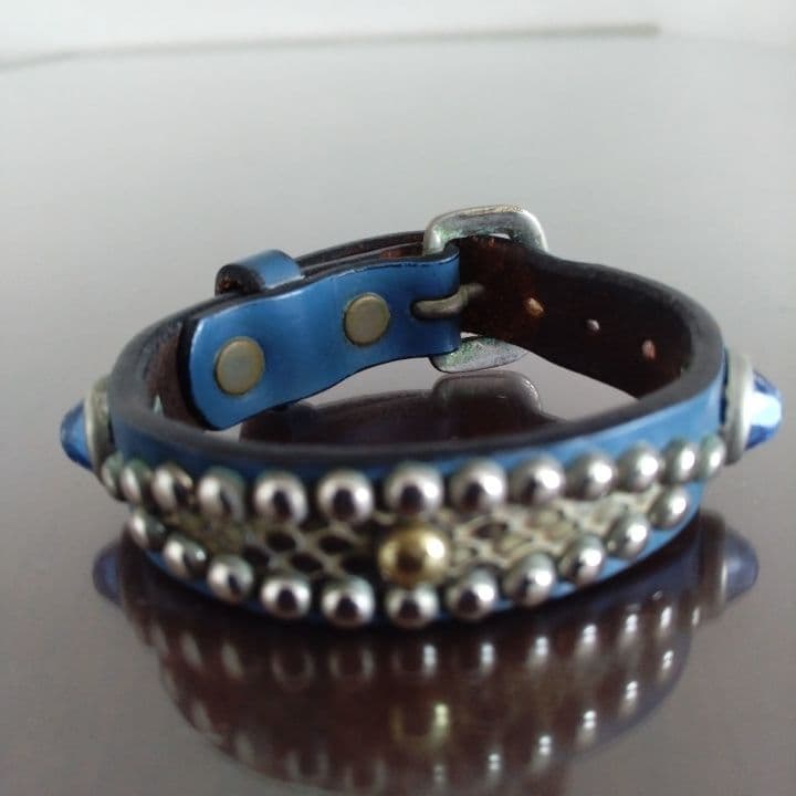 ウルフズヘッド⭐︎15㎜スタッズレザーブレスレット⭐︎ブルー