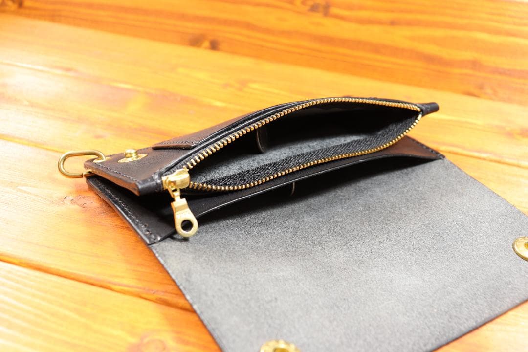 ロングトラッカーウォレット　真鍮　黒革　黒糸　栃木レザー