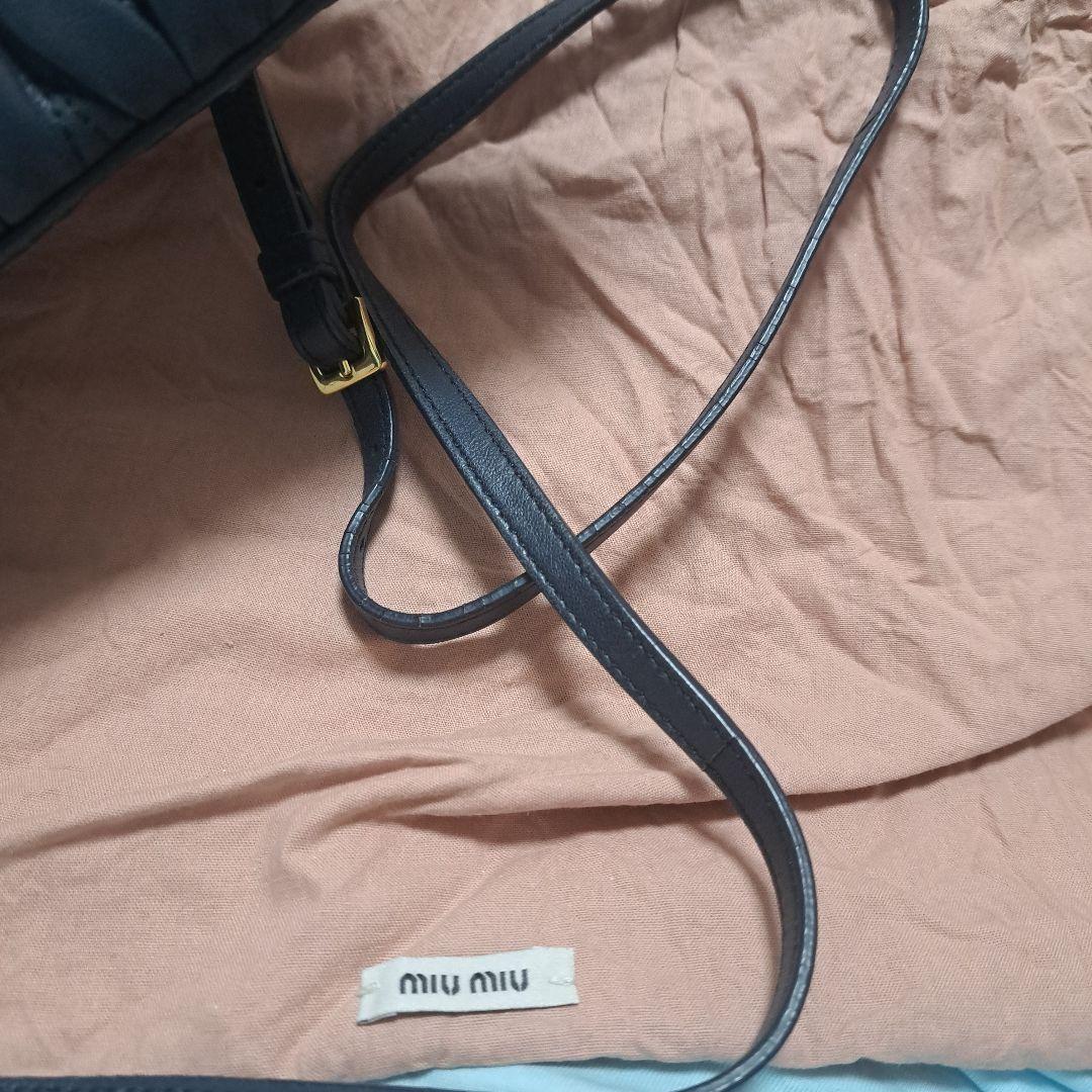 【美品】ミュウミュウ miu miu マテラッセ　ショルダーバッグ　ネイビー袋付