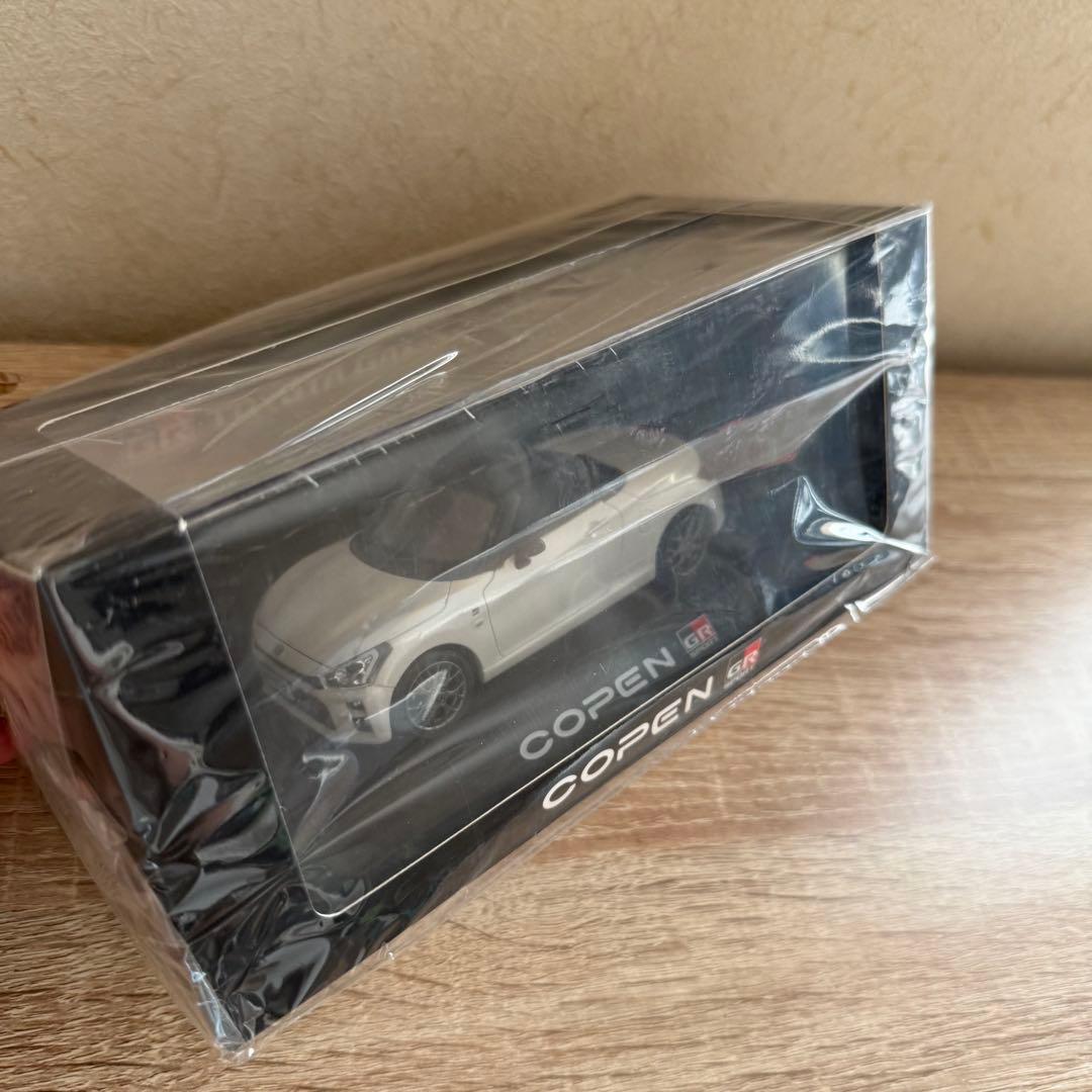 【非売品】トヨタ コペン パールホワイトIII 1/30 ミニカー