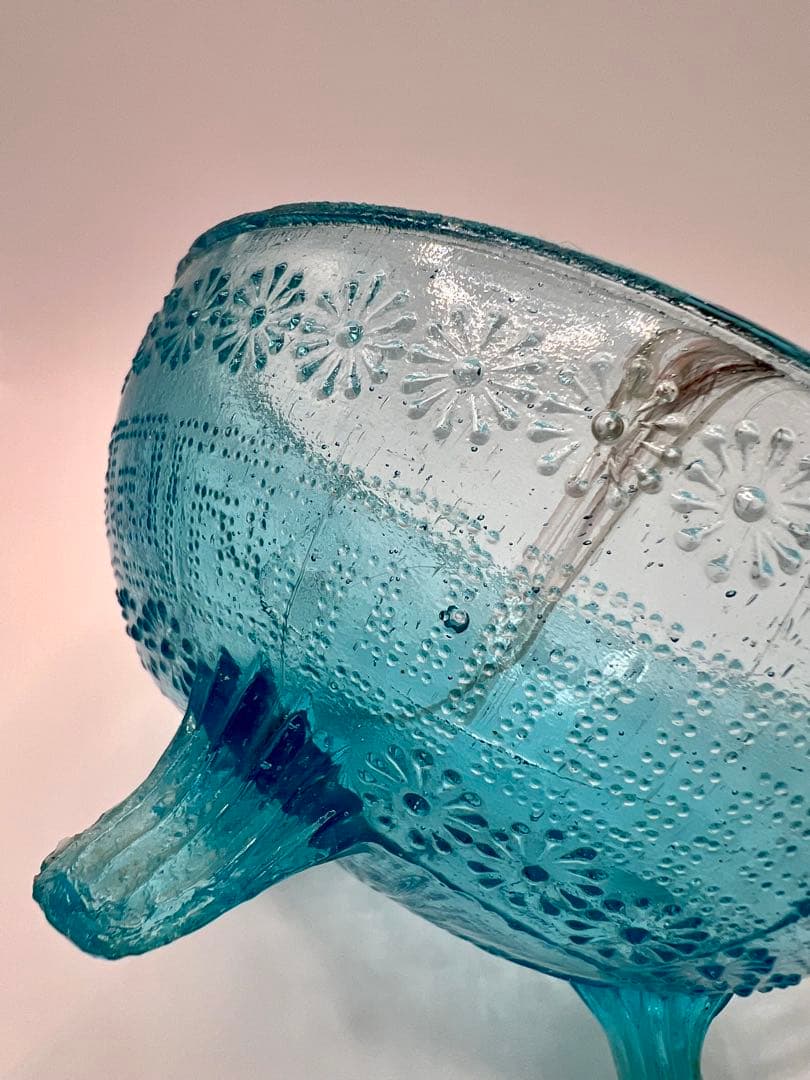 型ガラス蓋物 菓子器 キャンディポット ボンボニエール ウランガラス