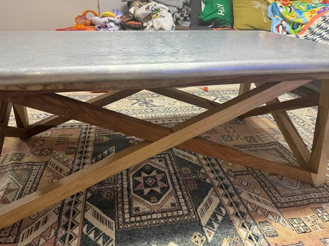 WTW COFFEE MARVERICKS TABLE