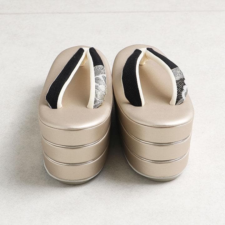 【新品】草履バッグセット　厚底草履　古典模様　24cm　03089