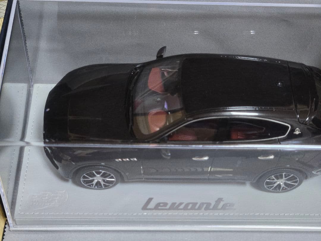 200台限定シリアルナンバー入りBBR製 マセラティ レヴァンテ 1/18