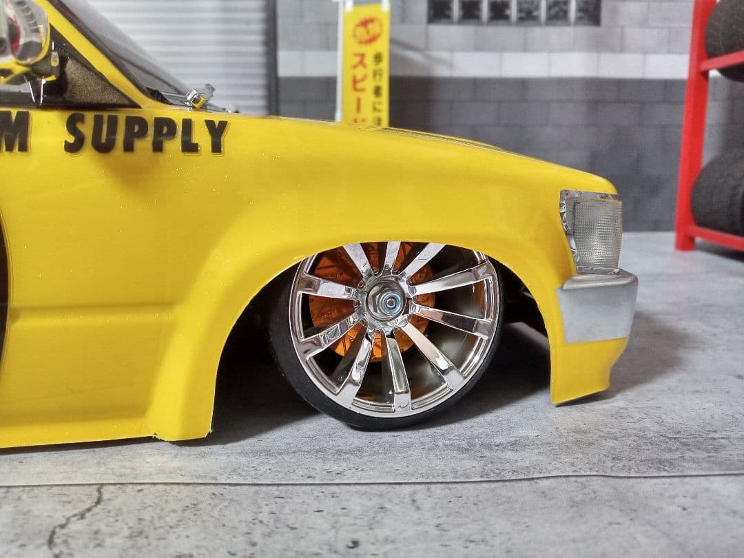 ストリートジャム製 トヨタ ハイラックス80 トラッキン ムーンアイズ