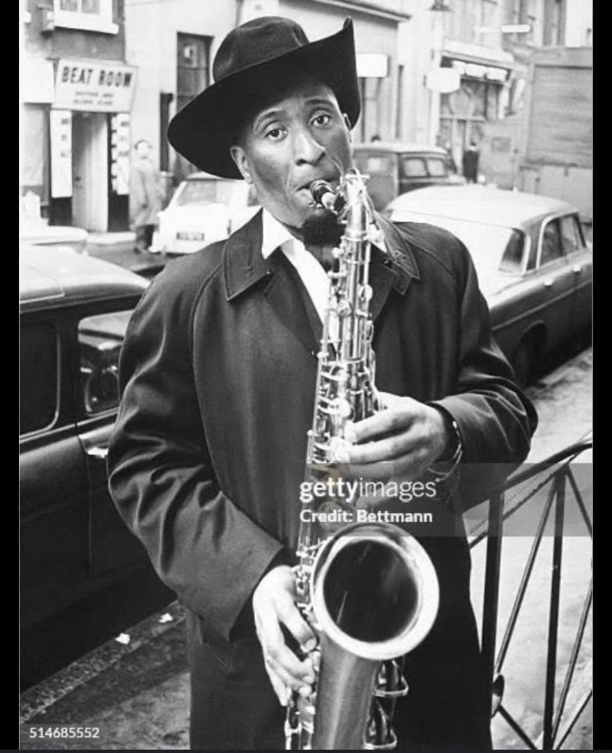 管楽器・吹奏楽器 Buescher Aristocrat II \"Big B\" Alto Sax