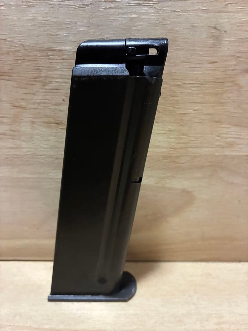 東京マルイvz61 スコーピオン　固定ガスガン デザートイーグル　2丁セット