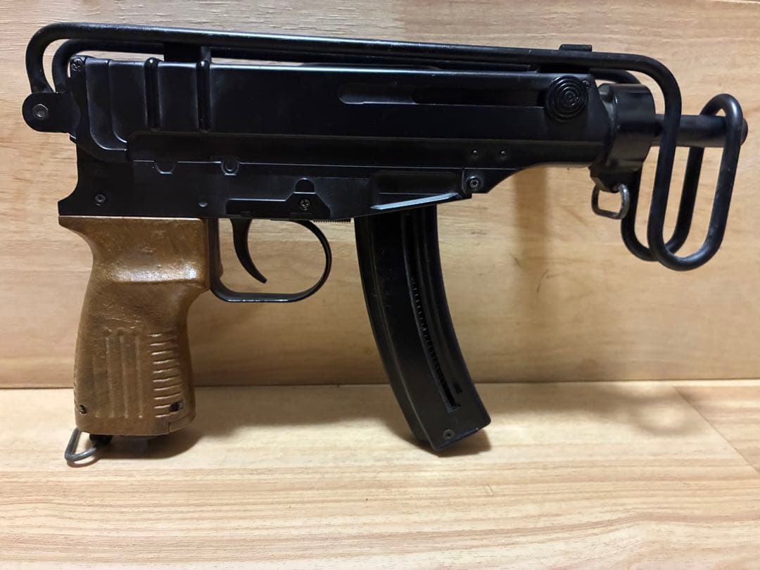 東京マルイvz61 スコーピオン　固定ガスガン デザートイーグル　2丁セット