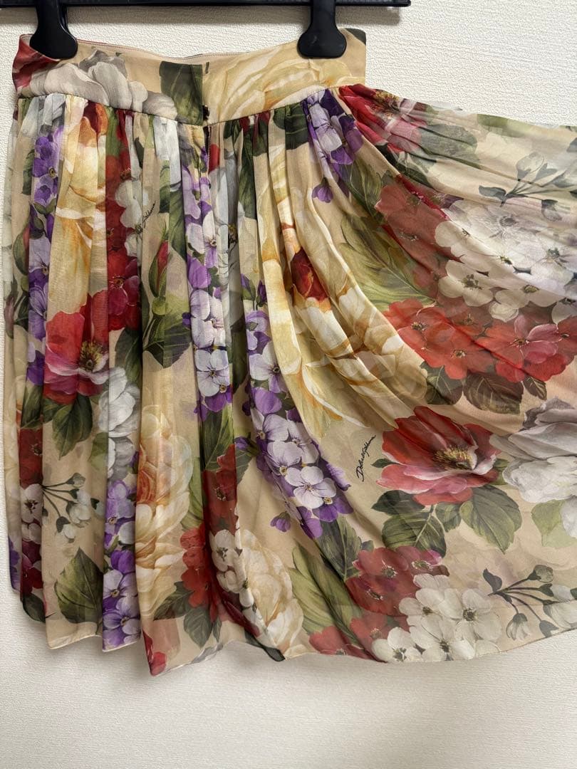 美品✨DOLCE&GABBANA 　フレア　フローラル　花柄　スカート　ドルガバ