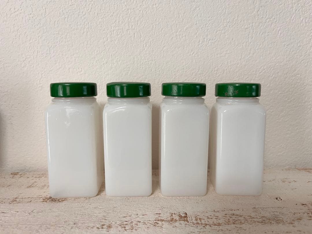 ミルクガラスヴィンテージ調味料入れ4個セット