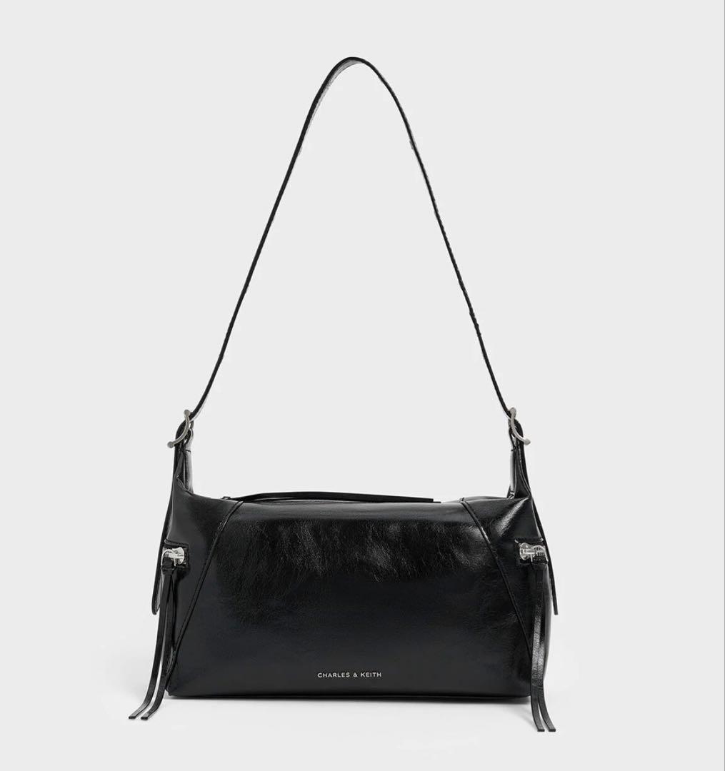 チャールズアンドキース ザイリア ホーボーバッグ ブラック