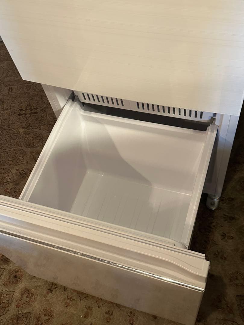 ①py】2023年　美品　haier 冷蔵庫　335L 格安