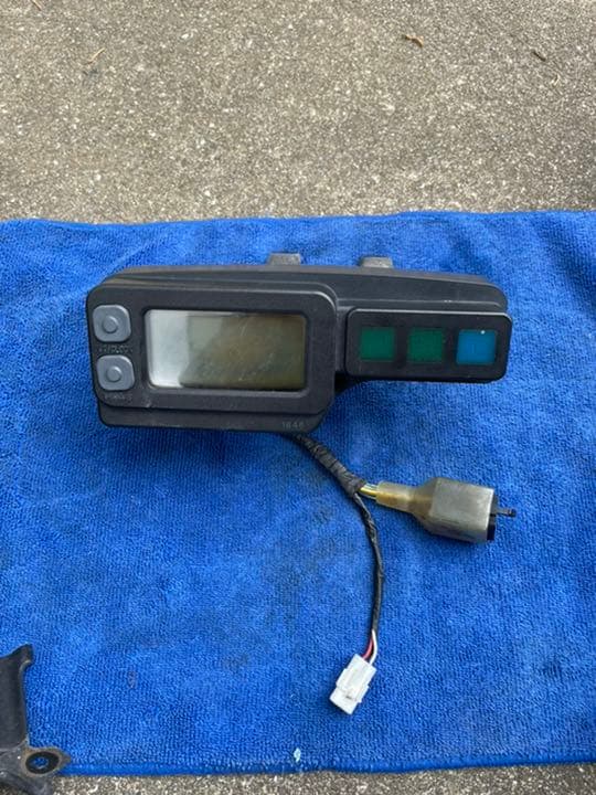 卸売 dトラッカー 純正スピードメーター Dトラッカー 純正メーター